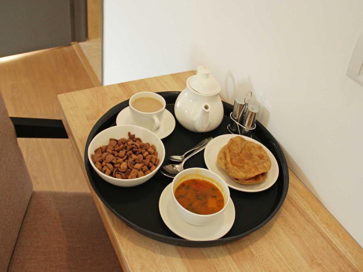 Spot On 68111 Jeena Motels โกลลัม ภายนอก รูปภาพ